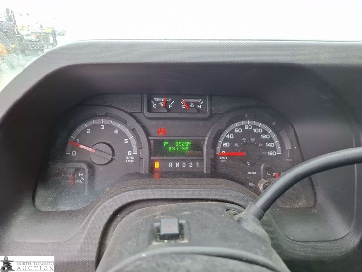 2012-ford-cargo-image-11