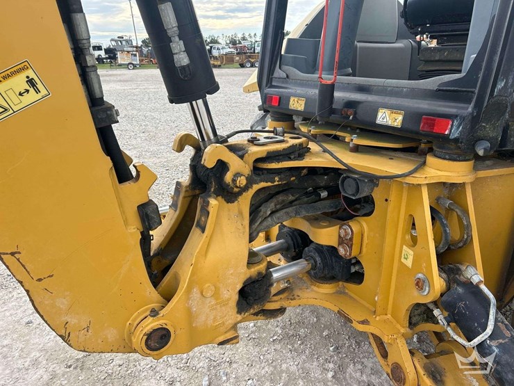 caterpillar-420f2-it-image-29