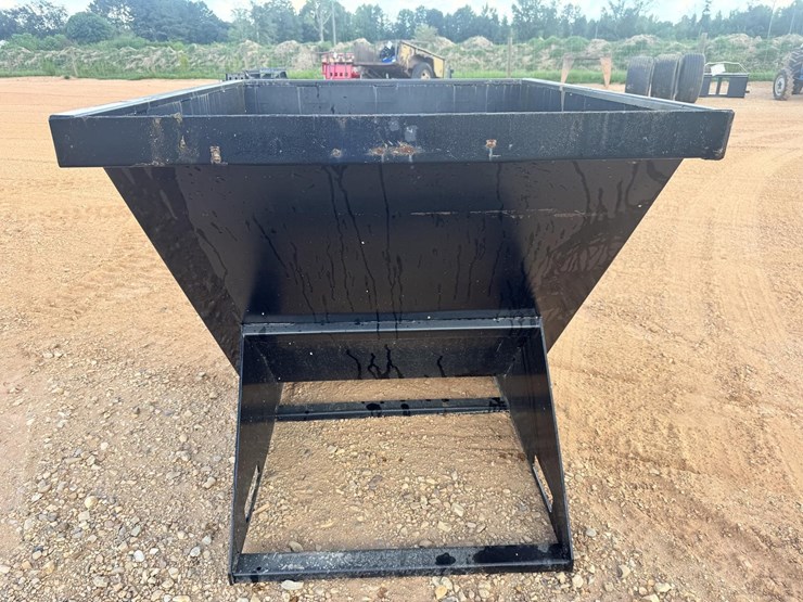 #8699-•-skid-steer-fix-trash-dumpster-image-4