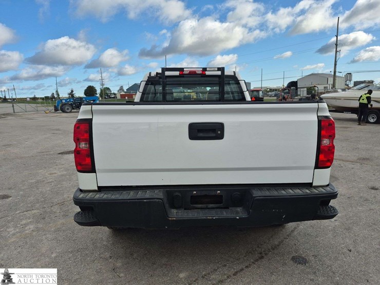 2017-chevrolet-silverado-1500-image-6