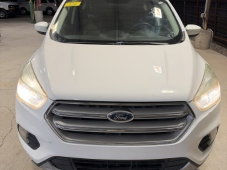 2018-ford-escape-se-image-3