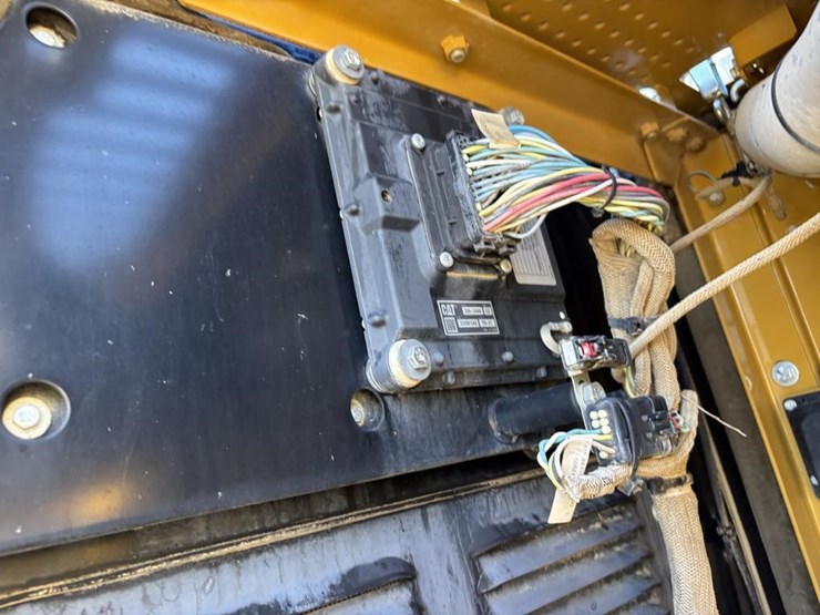 2020-caterpillar-313flgc-image-46