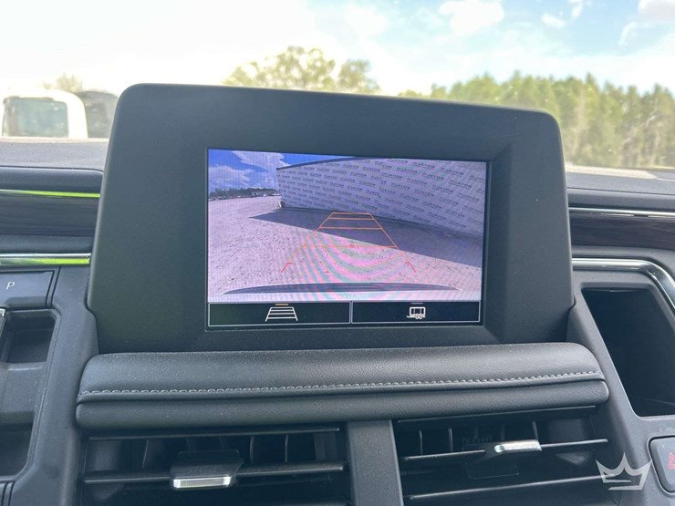 2023-chevrolet-tahoe-image-23