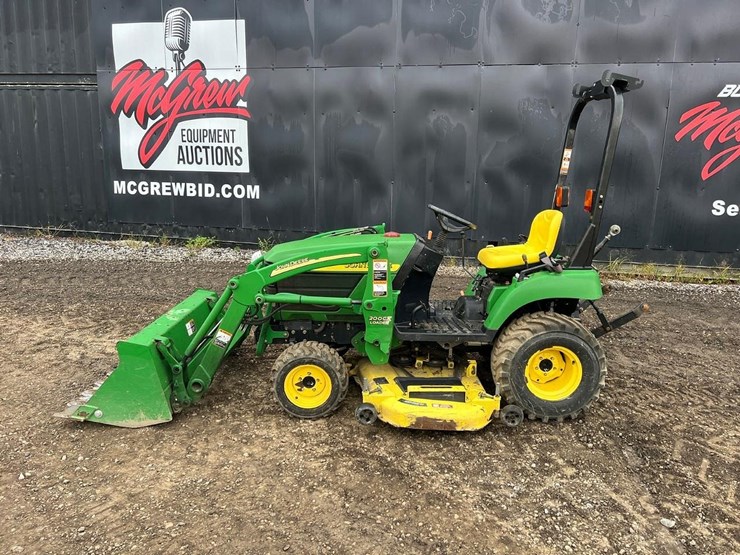 john-deere-2210-image-3