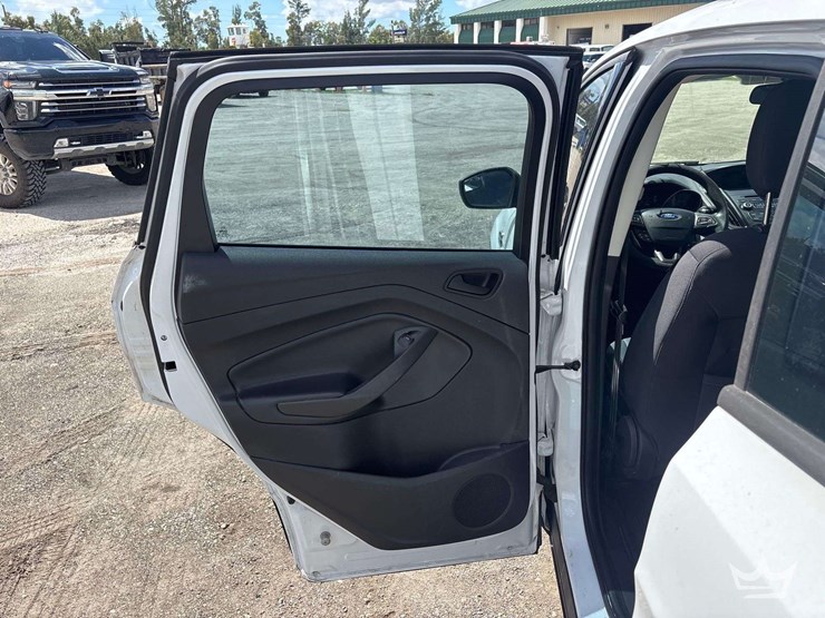 2018-ford-escape-image-16