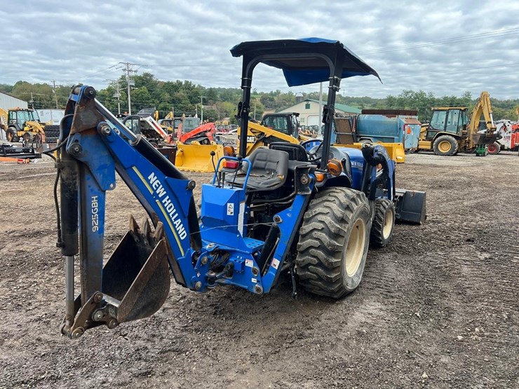2015-new-holland-workmaster-37-image-6