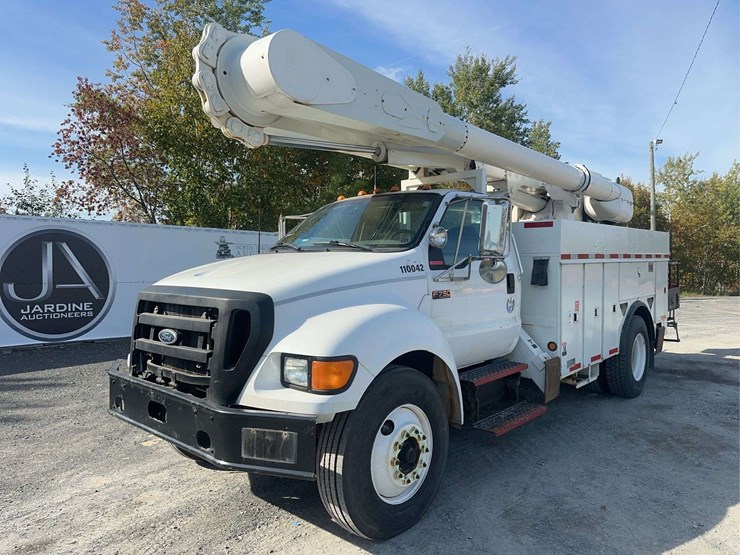 2004-ford-f750-image-1