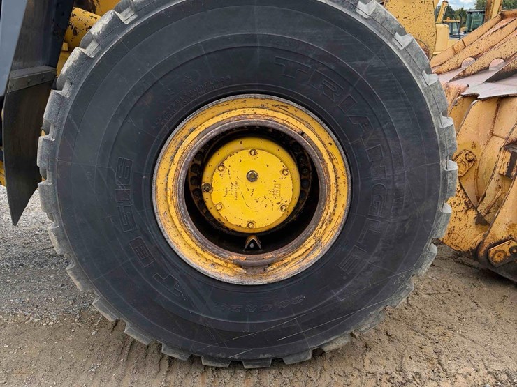 komatsu-wa450-image-8
