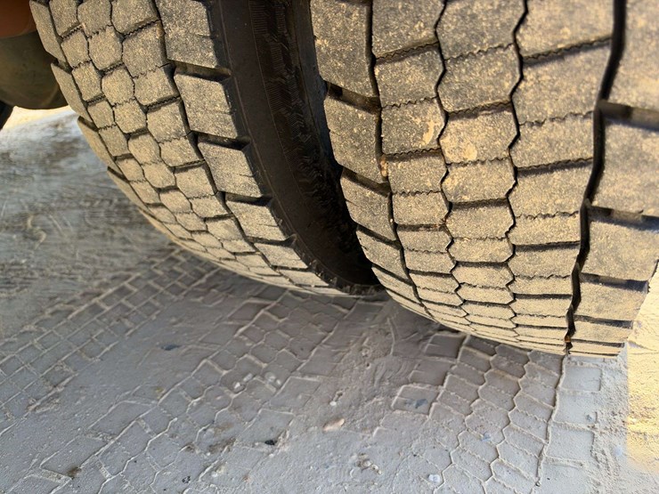 2012-ford-f550-image-22
