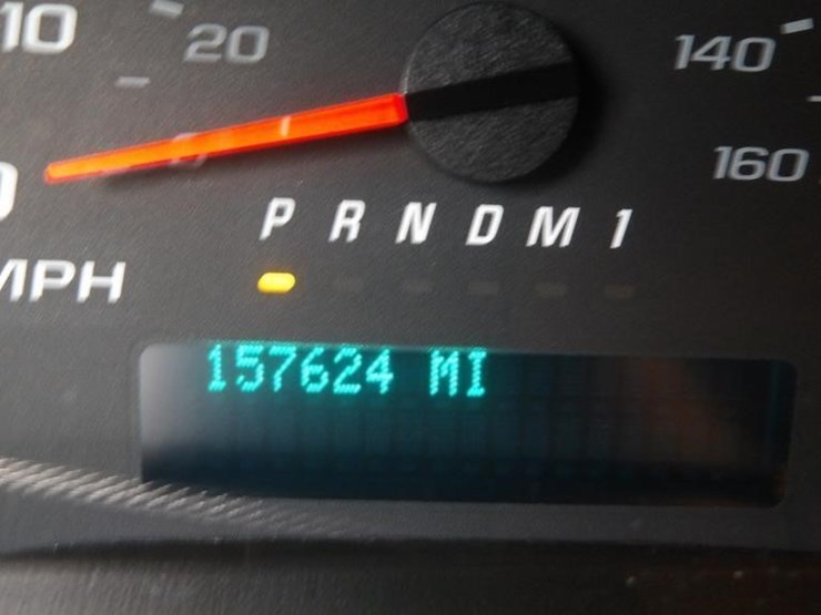 2017-chevrolet-express-2500-image-17