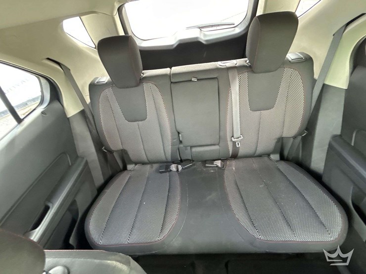 2013-chevrolet-equinox-image-15