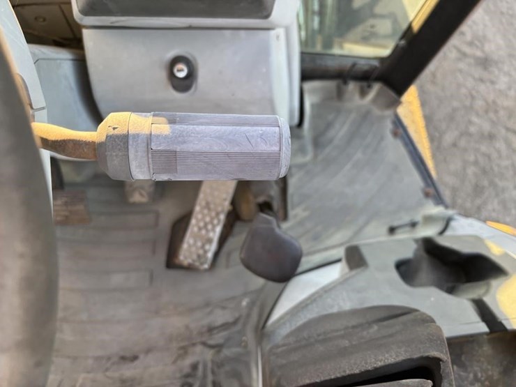 2007-caterpillar-414e-image-37