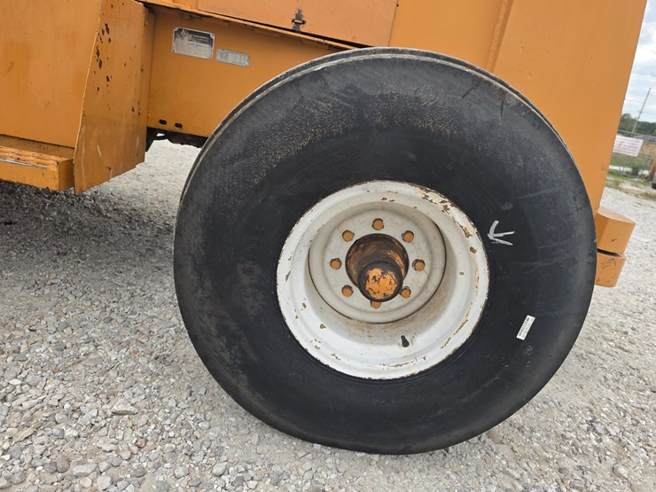 #25323-•-allis-chalmers-708c-fork-lift-image-67