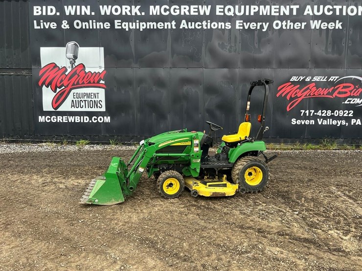 john-deere-2210-image-1