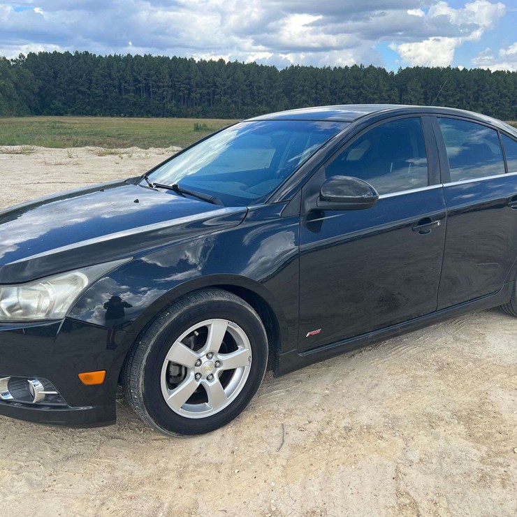 2014 Chevrolet Cruze 4-Door Sedan (101,237 Miles)