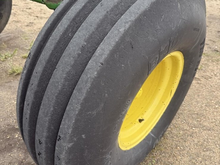 john-deere-4440-image-32