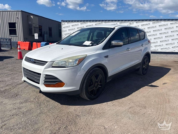2016-ford-escape-image-1