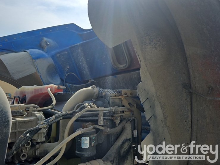 2019-freightliner-122sd-image-9