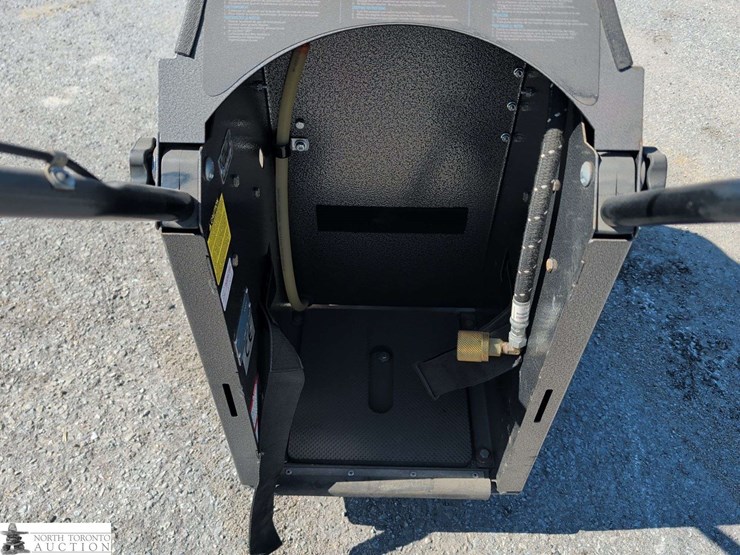 non-operable-2018-power-eclipse-440bu-floor-scrubber-image-15