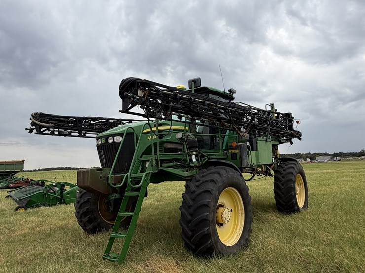 2010-john-deere-4830-image-9