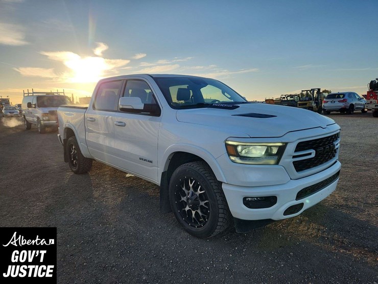 2022-dodge-1500-image-2