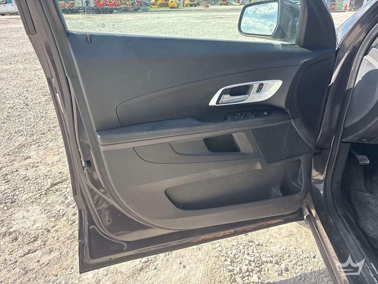 2016-chevrolet-equinox-image-14