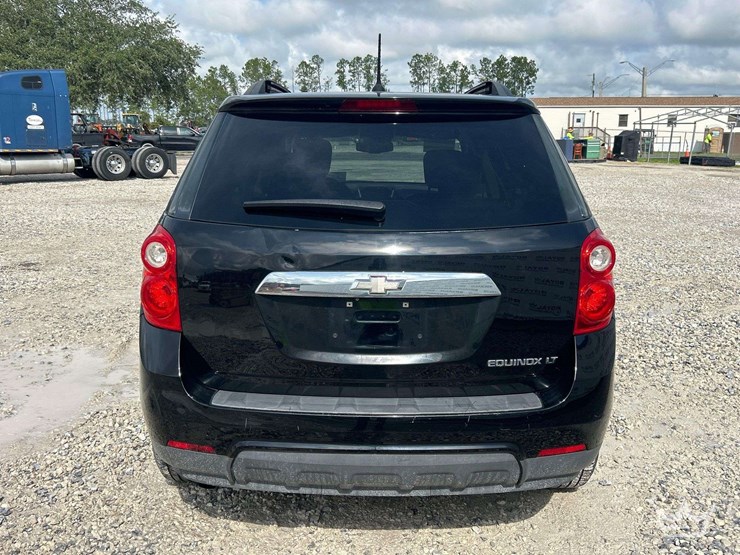 2013-chevrolet-equinox-image-19