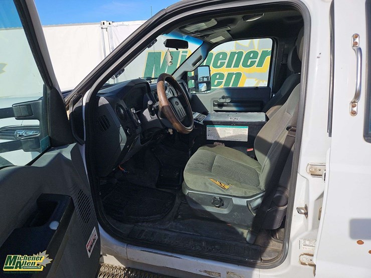2015-ford-f550-image-9