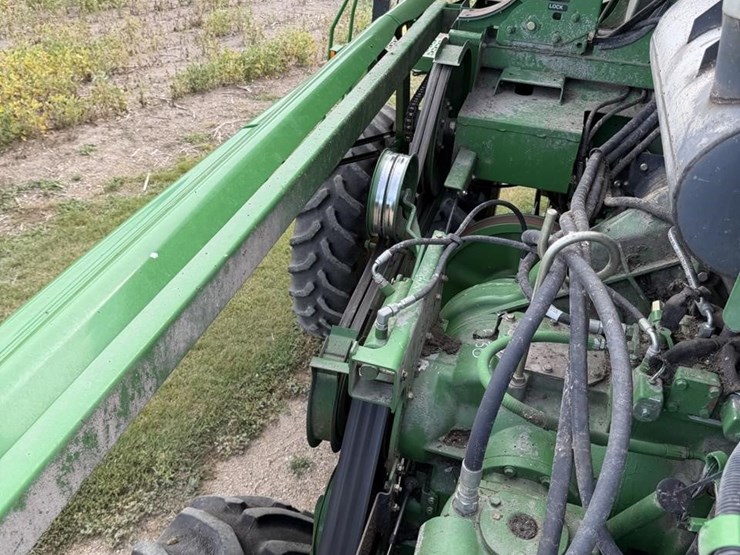 2009-john-deere-9770-sts-image-84
