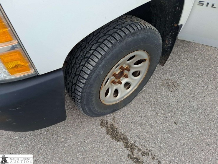 2012-chevrolet-silverado-image-17
