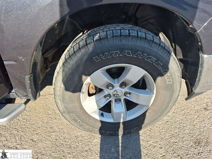 2017-dodge-1500-image-26