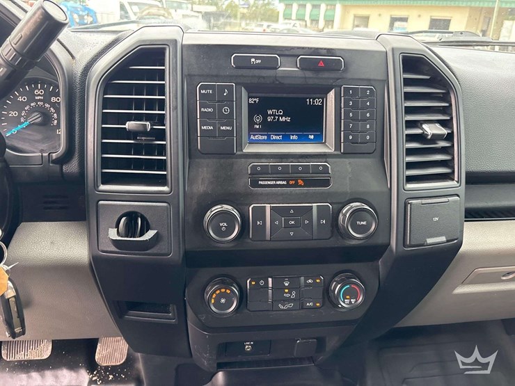 2017-ford-f150-image-15