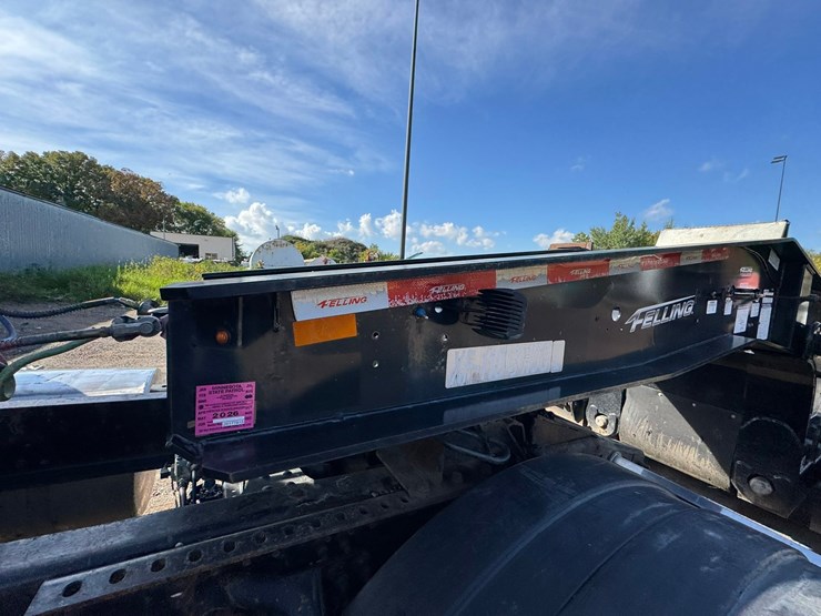 #1954-•-2016-felling-x-force-paver-special-lowboy-image-59