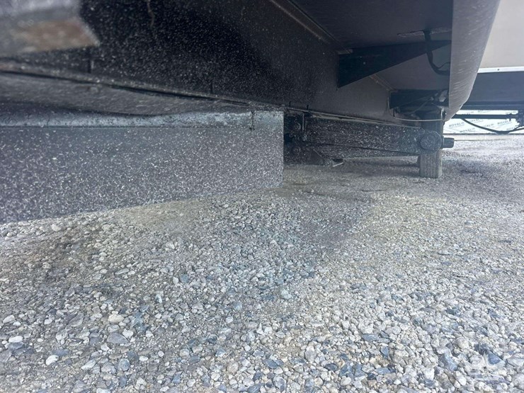 2014-28ft-crossroads-zinger-t/a-travel-trailer-image-21