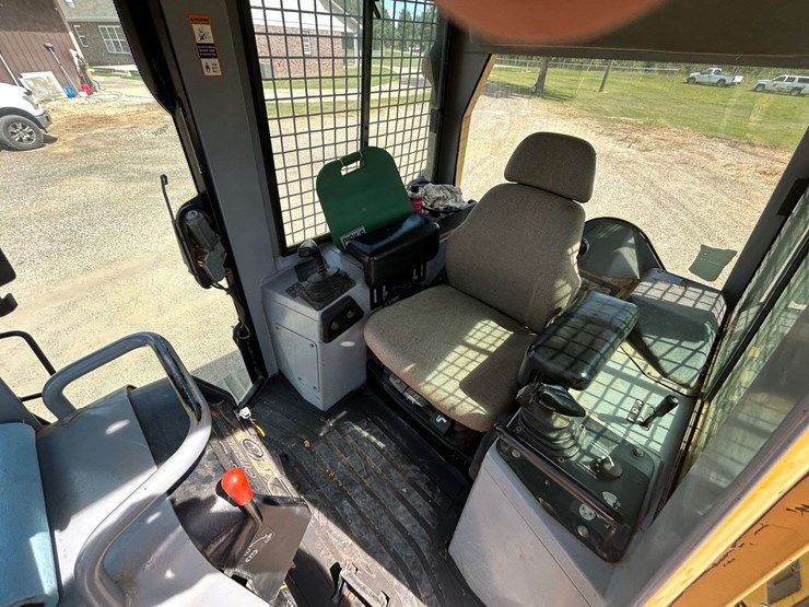 2003-deere-650h-lgp-image-43