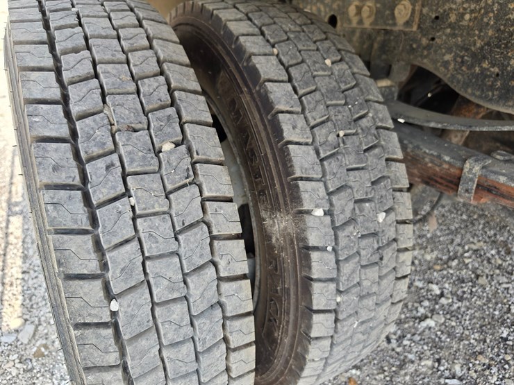 2005-ford-f550-image-75