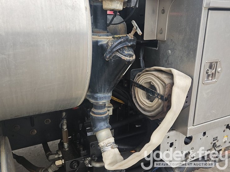 2012-vactor-2100-image-47
