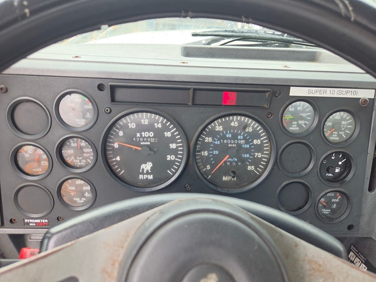 2000-mack-ch613-image-43