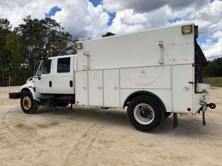 2009-international-durastar-4300-image-2