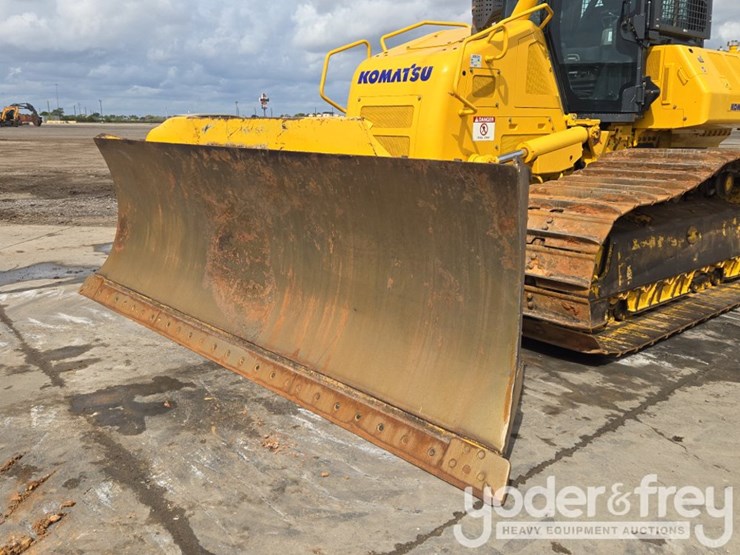 2024-komatsu-d71pxi-24-image-18