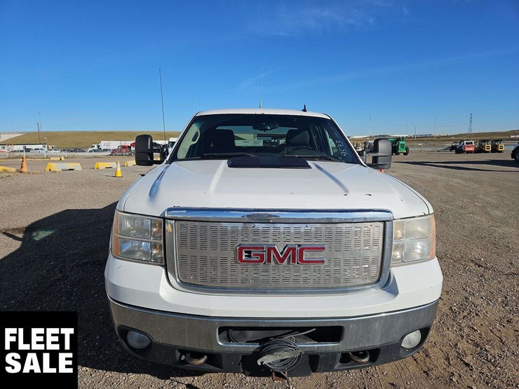 2012-gmc-sierra-2500hd-image-8