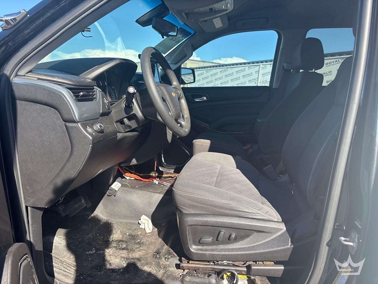 2019-chevrolet-tahoe-image-12