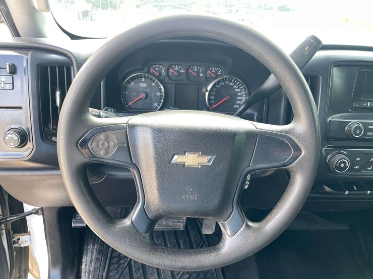 2015-chevrolet-silverado-2500-image-12
