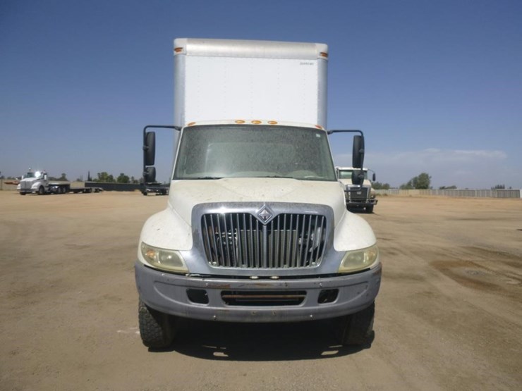 2005-international-durastar-4200-image-23