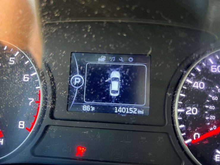 2018-kia-optima-4-door-sedan-(140,152-miles)-image-28