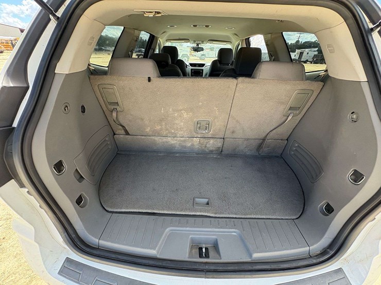 2017-chevrolet-traverse-image-14