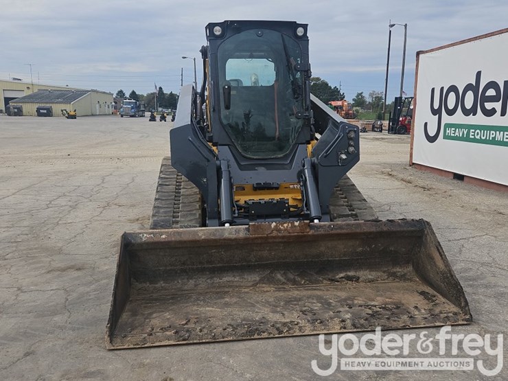 2021-deere-333g-image-22