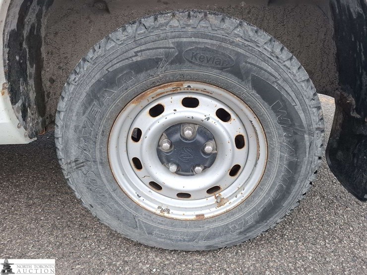 2011-dodge-1500-image-17