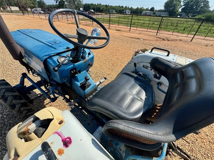 ford-1710-image-8