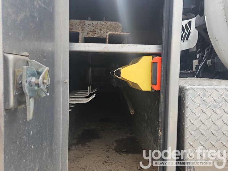 2012-vactor-2100-image-27